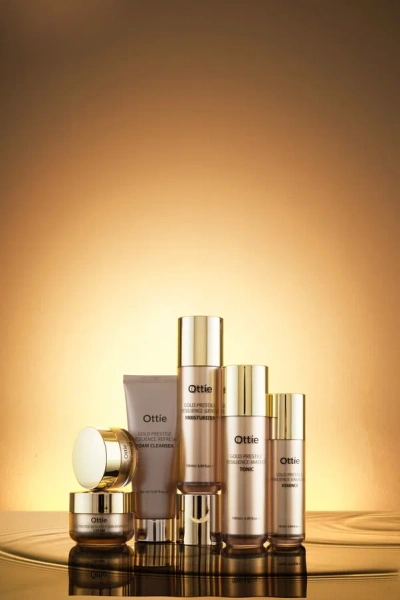 Пенка увлажняющая для упругости кожи Gold Prestige Resilence Refresh Foam Cleanser 150мл