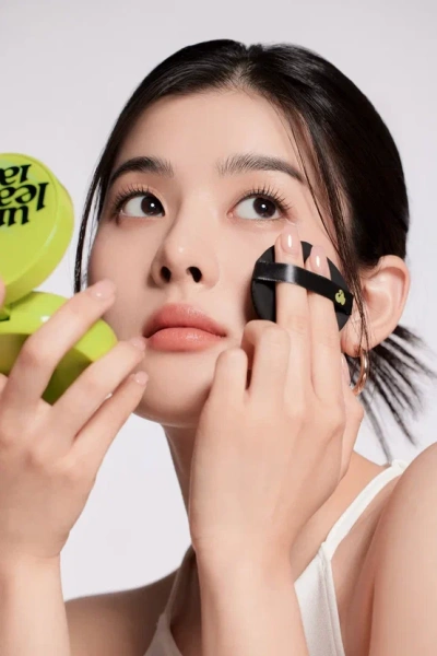 Кушон с сатиновым финишем Satin  Wear Healthy-Green Cushion 27W PEACHTAN