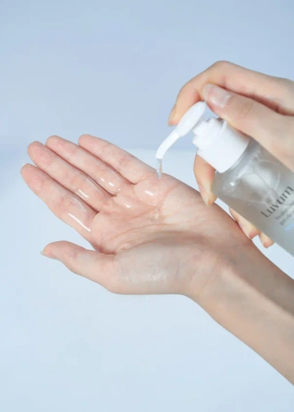 Гель для умывания с гиалуроновой кислотой 200 мл Bamboo Hyaluronic Moisture Gel Cleanser