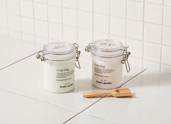 Парфюмированный крем для тела Cozy Hug Perfumed Body Cream N61 250 мл