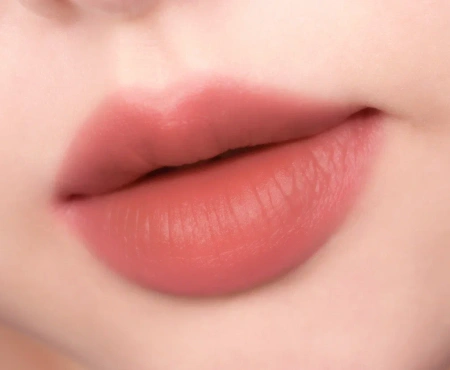 Тинт для губ с матовым финишем Luv Hug VelvetTint NO.5 TOGETHER