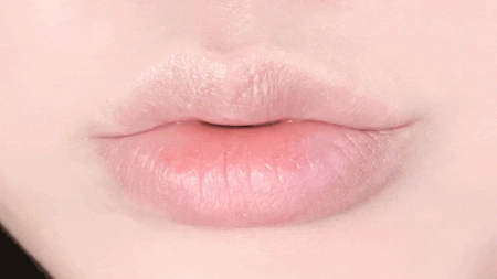 Сыворотка для придания объема губам Volume Lip Serum