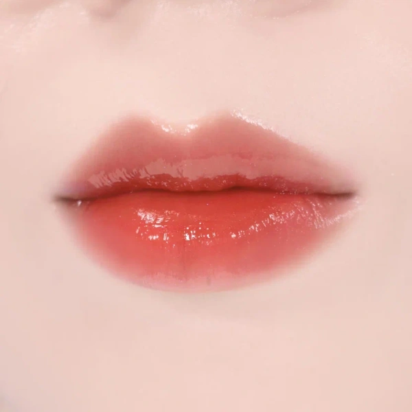 Увлажняющий нелипкий  тинт для губ с эффектом мерцания Non Sticky Dazzle Tint N°11 Gentle Tiger