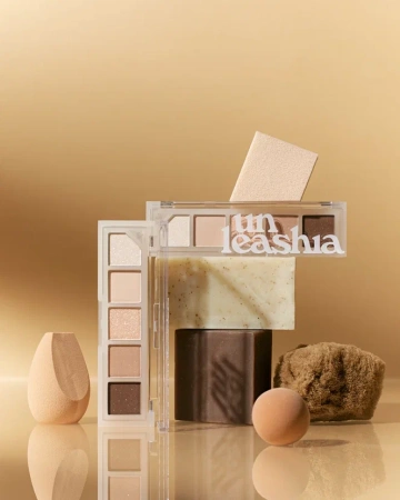 Палетка теней для век Mood Shower Face Palette NO.3 Nude Shower
