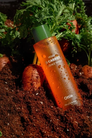 Тонер-эссенция на основе органической моркови Vegan Beta-Carrot Essence Water 200 мл 