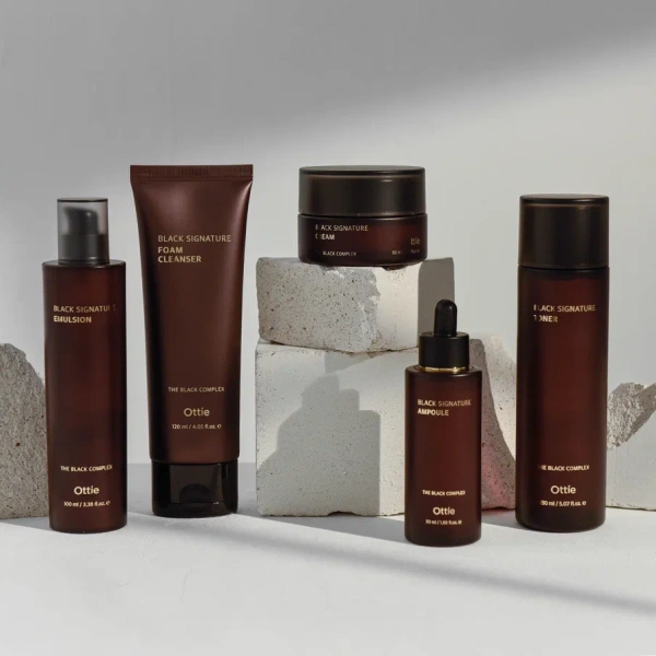  Эмульсия омолаживающая с муцином улитки Black Signature Emulsion 120 мл