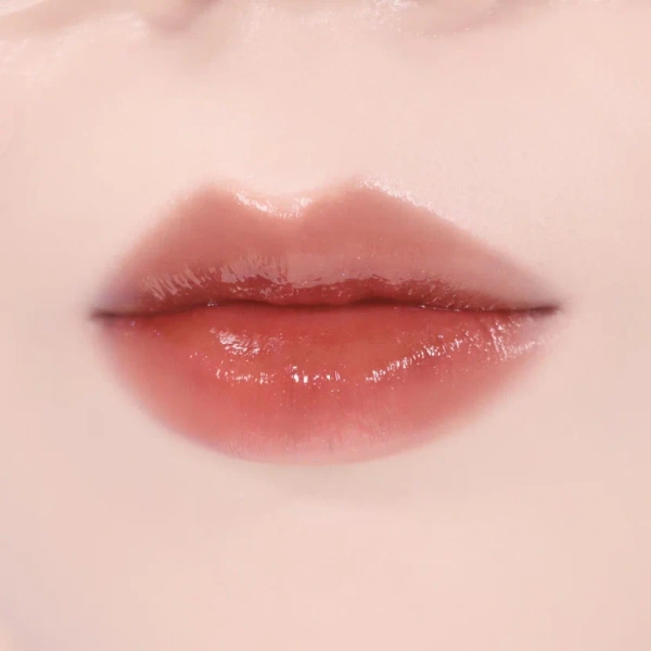 Увлажняющий нелипкий  тинт для губ с эффектом мерцания Non Sticky Dazzle Tint N°5 Nice Step