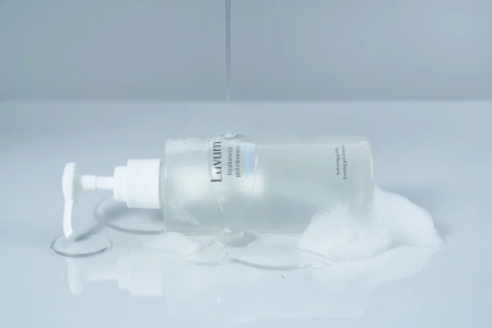 Гель для умывания с гиалуроновой кислотой 200 мл Bamboo Hyaluronic Moisture Gel Cleanser
