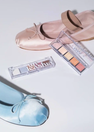 Палетка теней и хайлайтеров для лица Mood Shower Face Palette NO.100 Ballerina