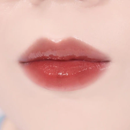 Увлажняющий нелипкий  тинт для губ с эффектом мерцания Non Sticky Dazzle Tint N°3 Glowday 