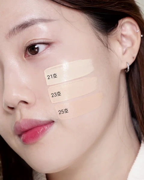 Увлажняющий кушон с глянцевым финишем Don't Touch Glass Pink Cushion 23W WITH CARE