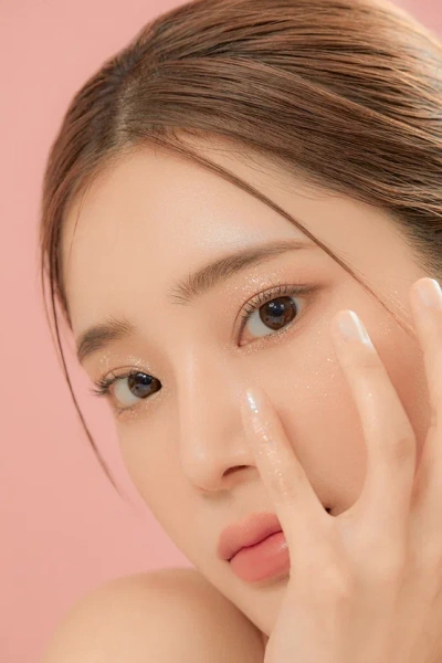 Палетка теней для век с глиттерами Glitterpedia Eye Palette N°3 All of Coralpink